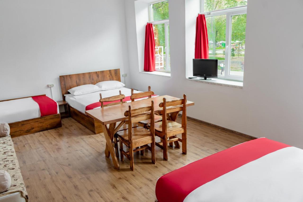 Family Appartments On Buzand Street Erywań Zewnętrze zdjęcie