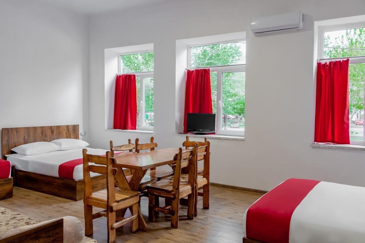 Family Appartments On Buzand Street Erywań Zewnętrze zdjęcie